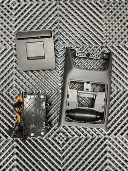 Zásuvka na 220V pro Octavia III - 1