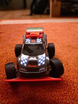 Autíčko na dálkové ovládání PlayBear