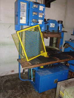 Hydraulický vulkanizační lis 400x400