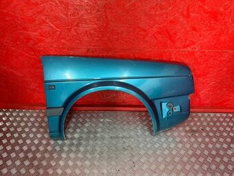 PRAVÝ PŘEDNÍ BLATNÍK VW GOLF II