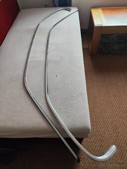 BMW e34 střešní lišty