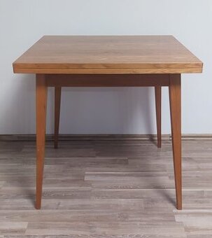 Retro jídelní stůl