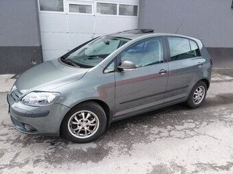 GOLF PLUS 1.6 MPi 157000km,  TAŽNÉ NAVI, VELMI SOLIDNÍ