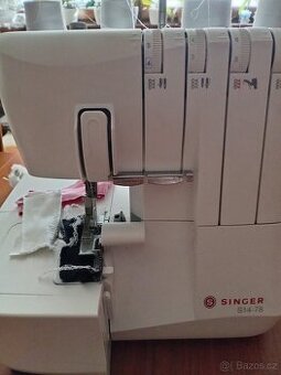 Overlock singer