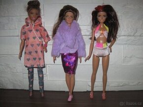 sada V 3ks: oblečení na Barbie + 1 boty zdarma - 1