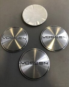 Středové pokličky / samolepky na kola VOSSEN hliník 56 mm