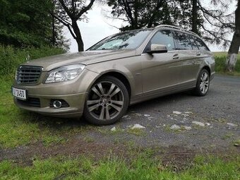 MERCEDES BENZ C 180 COMBI BENZÍN AUTOMAT NÍZKÉ KM