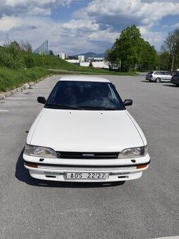 Toyota Corolla e 9