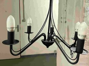 Lustr gothic
