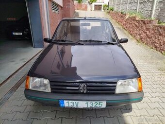 Peugeot 205