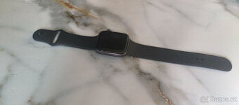 Apple Watch Series 5 (40mm, A2093) – s nabíječkou