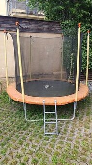 Trampolína za basu piv