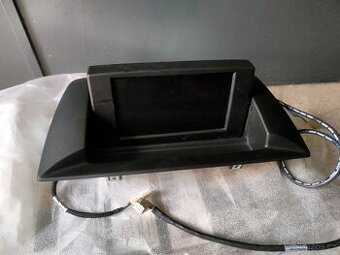 BMW E87 monitor navigace - vadné sklápění