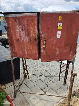 pojízdná skříň na elektroměr