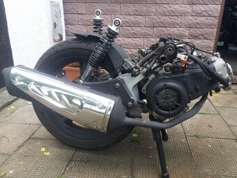 Motor na čínský skútr 125 cm, Kentoya C5