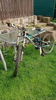 Sjezdové kolo rock Machine whizz 90