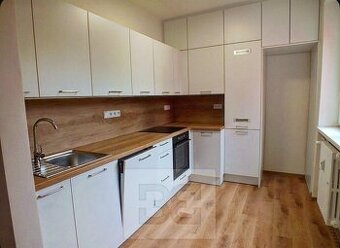 Pronájem světlého bytu 2+kk, 60 m2 v Plzni, Lobzy