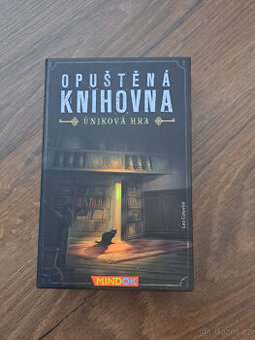 Karetní úniková hra - opuštěná knihovna