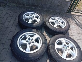 Škoda Octavia 1, letní 195/65 R15 H