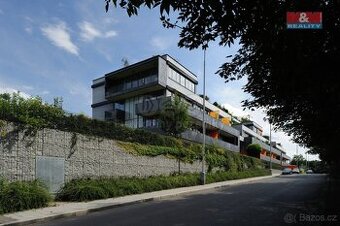 Prodej garážového stání v Praze, ul. Běžecká