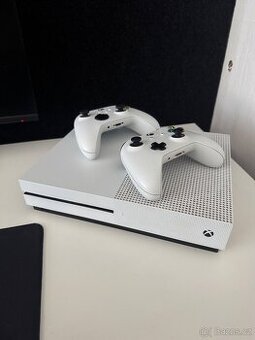 XBOX ONE S 1TB