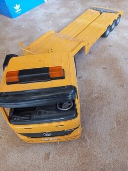 Bruder kamion Mercedes