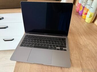 Macbook air M1