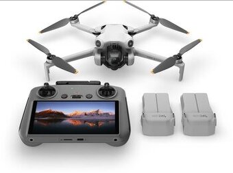 Dron DJI Mini 4 PRO Fly More Combo