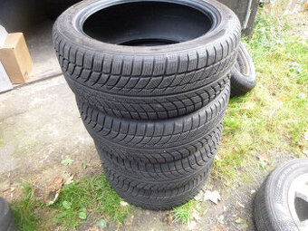4x zánovní zimní pneu 235/45 r18 (7,5 mm, 2024)