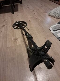 Detektor kovů Minelab Equinox 800