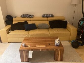 Sedačka 285x105cm + stolek zdarma