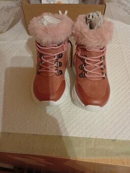 Kotníkové boty ZATEPLENÉ, stabilní, pohodlné, lehké kotníkov