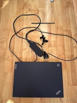 Prodam notebook Lenovo ThinkPad T14 Gen2
