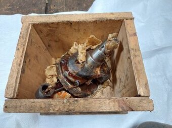 Originální nové náhradní díly z vojenského depozitu spojka