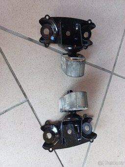 Držáky výfuku VW Touareg 7P