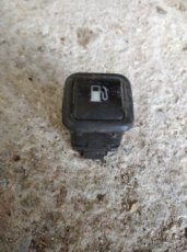 Spínač otevírání palivové nádrže Octavia 1