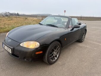 Mazda MX-5 1,6 81 kW kultovní roadster nova střecha