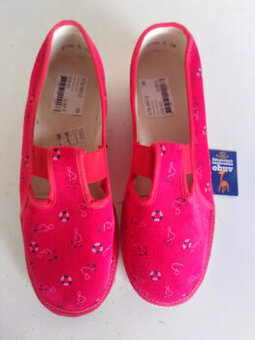 Bačkory - nové - od BAŤI č. 38