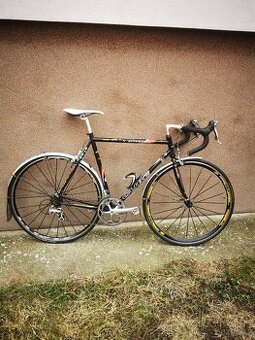 Silniční kolo Cube