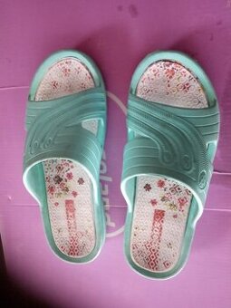 Pantofle, tenisky, kožené polobotky -vel. 37, 38