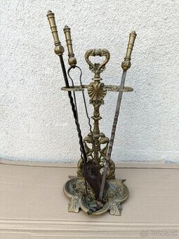 Dekorativní mosazné předměty