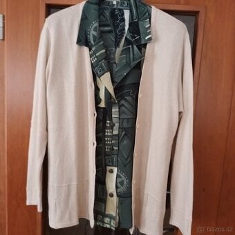 Halenka over size + lehký kardigan.