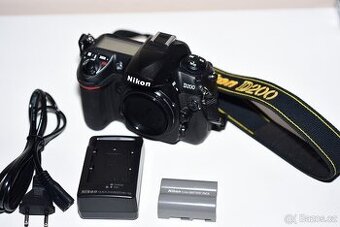 Nikon D200 + příslušenství