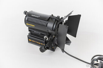 Dedolight DLHM4-300 s trafem, profesionální fokusovací světl