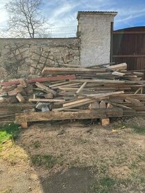 Dřevo z demolice ZDARMA
