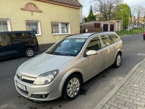 Opel Astra 1.9 cdti 88 kw.