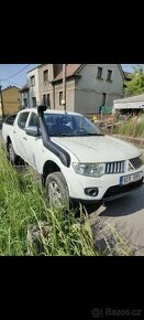 Mitsubishi l200 2011