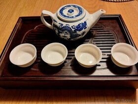 Porcelánová čajová konvička - drak + 4 šálky