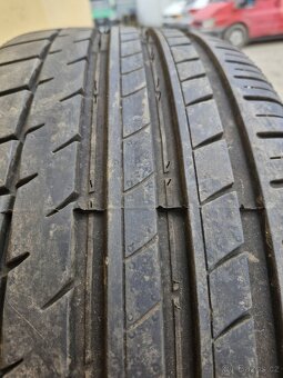 Letní pneu 225/40R18