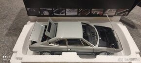 Ferrari Dino 308 GT 4 HotWheels Elite 1:18